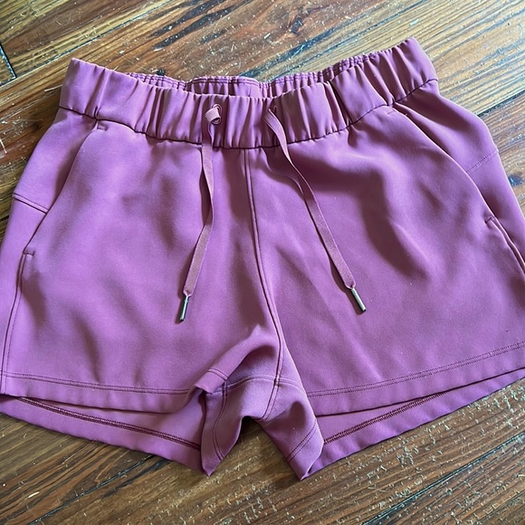 Lululemon running shorts size 6 XS - Picture 1 of 5